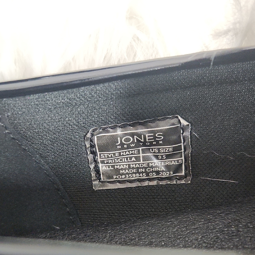 Jones New York Black Patent Leather Tassel Loafers - Picture 2 of 6